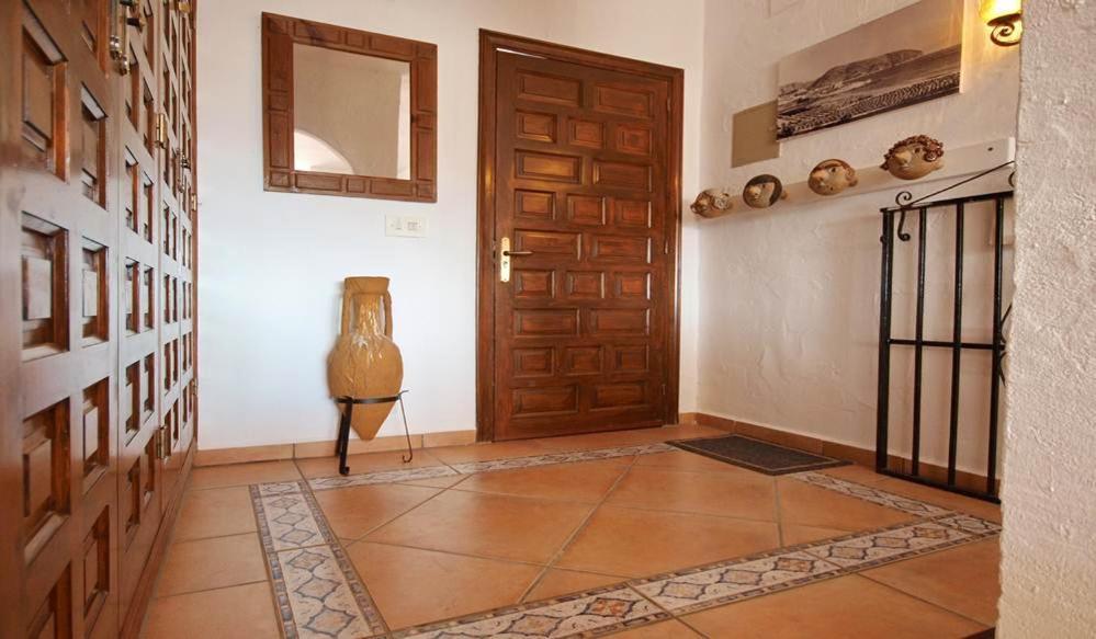 6 Persoons Bungalow Met Gemeenschapelijk Zwembad Бенитачел Екстериор снимка