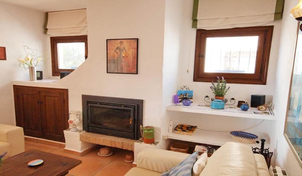 6 Persoons Bungalow Met Gemeenschapelijk Zwembad Бенитачел Екстериор снимка