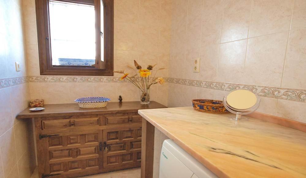 6 Persoons Bungalow Met Gemeenschapelijk Zwembad Бенитачел Екстериор снимка